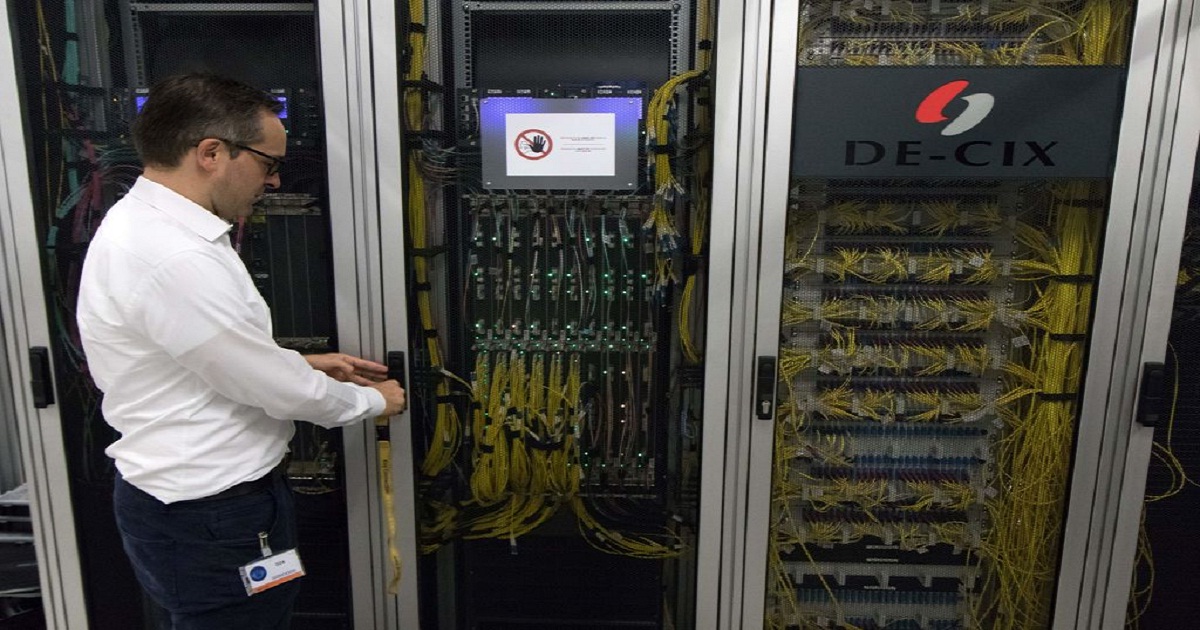 Data Center Interconnection Platforms Pitch in to Help IT Scale During the Crisis